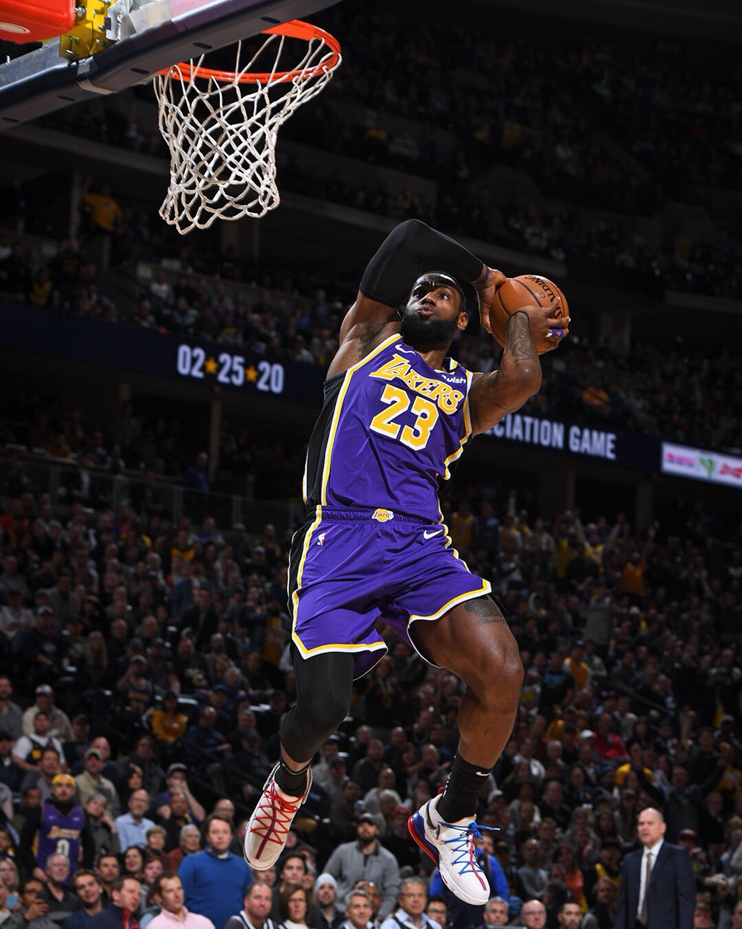 后续又靠资 后续又靠资